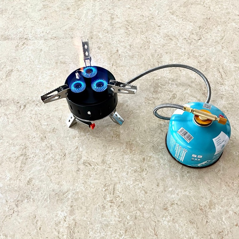 ポータブル 3 バーナー防風ブタンガスストーブ折りたたみ式屋 - Camping Cooking Gas Stove Portable Tool のレビューと価格